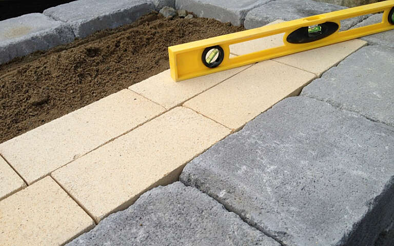 2895
