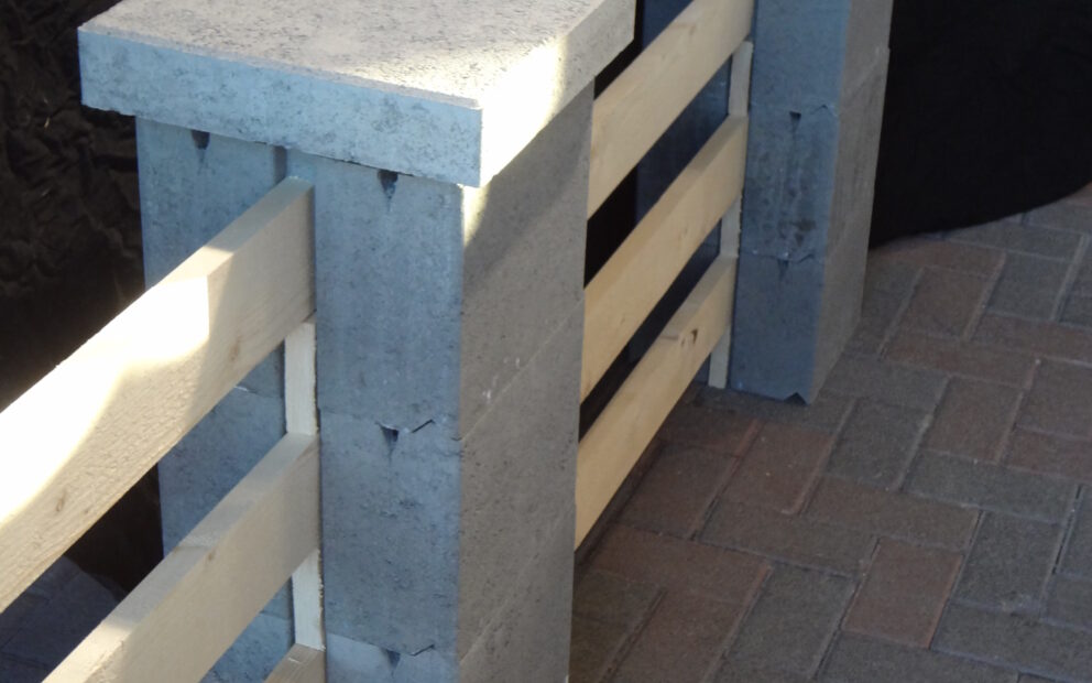 2 Gjerde med søyler