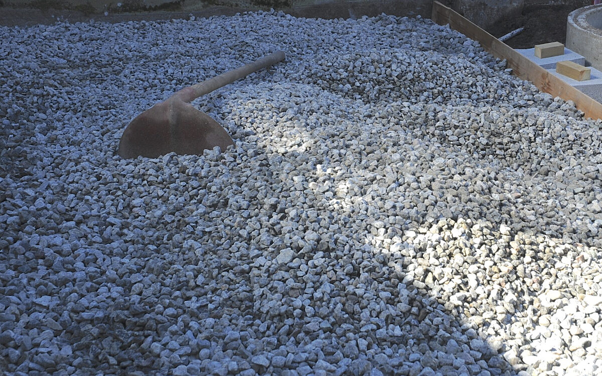 Gårdsplass under drenering med permeabelt dekke