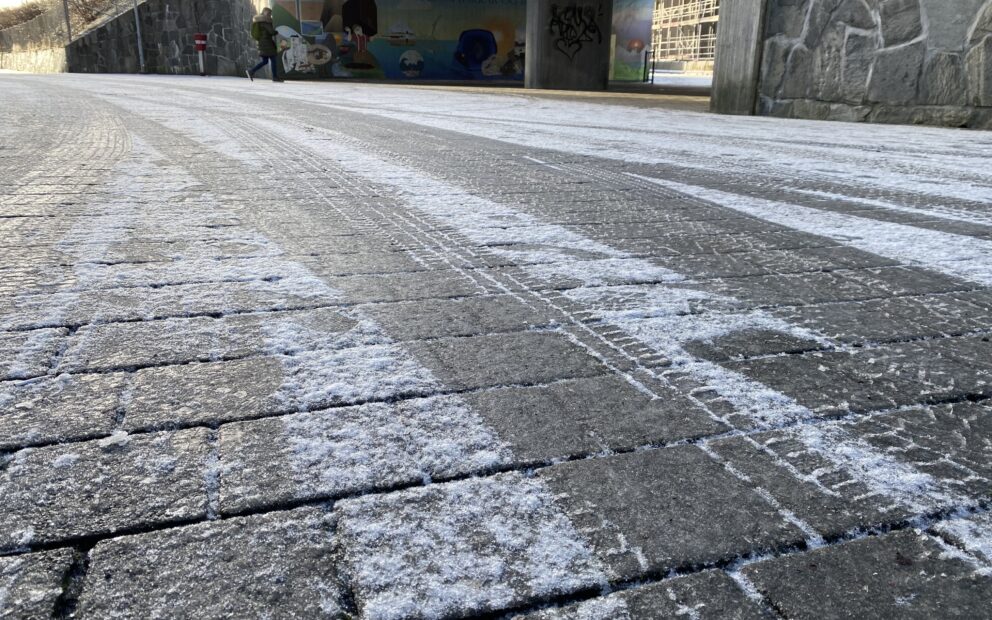 Plaza i Jernbanegata vinterstid