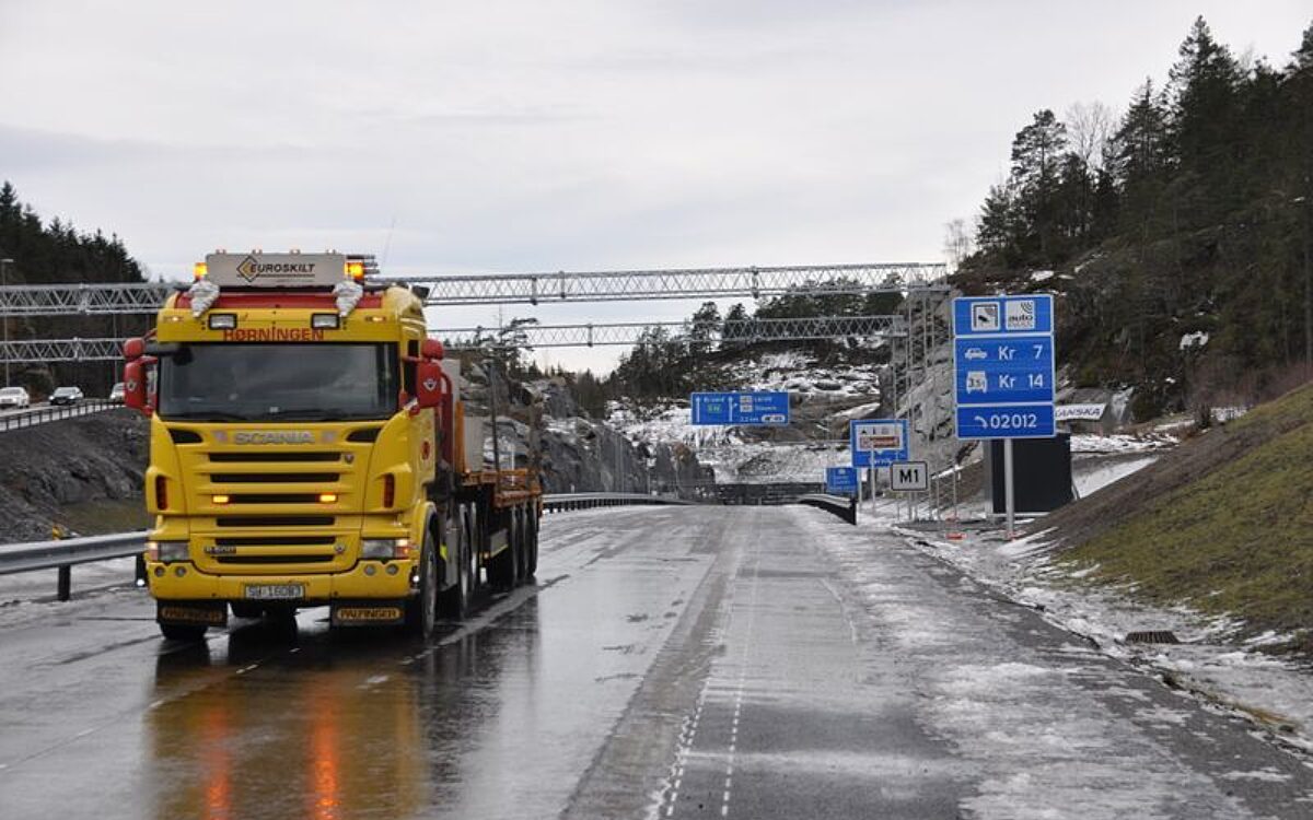 Euroskilt fundament ved veg